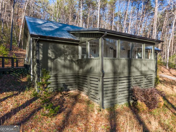 121 Waterfalls Way Clarkesville