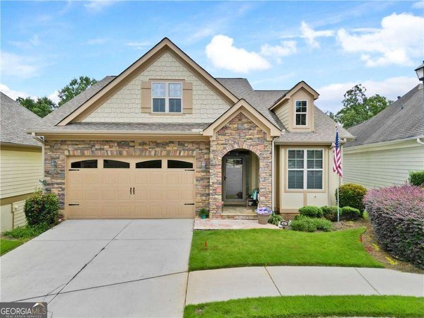 470 Grand Teton Circle, Fayetteville