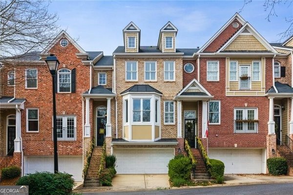 250 Mclaren Gates Drive Marietta