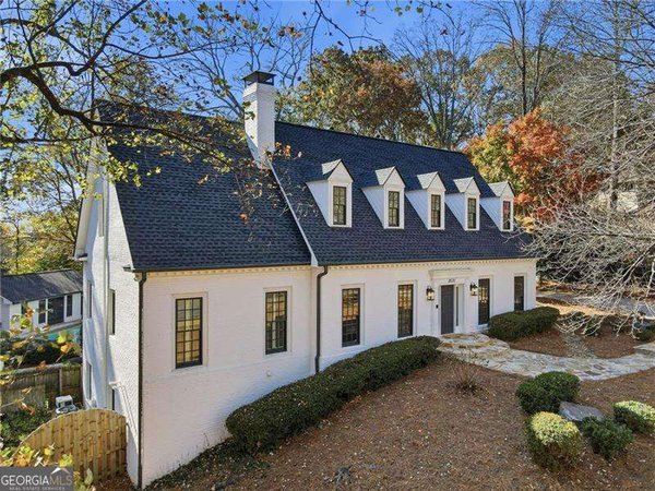 8520 Valemont Drive Sandy Springs