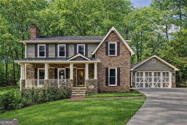 1114 Wind Hill Lane Marietta