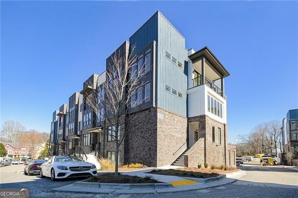 1050 Stacks Avenue Atlanta