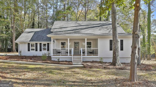 106 Amblewood Court Peachtree City