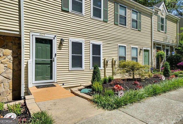 6615 Sienna Court Peachtree Corners