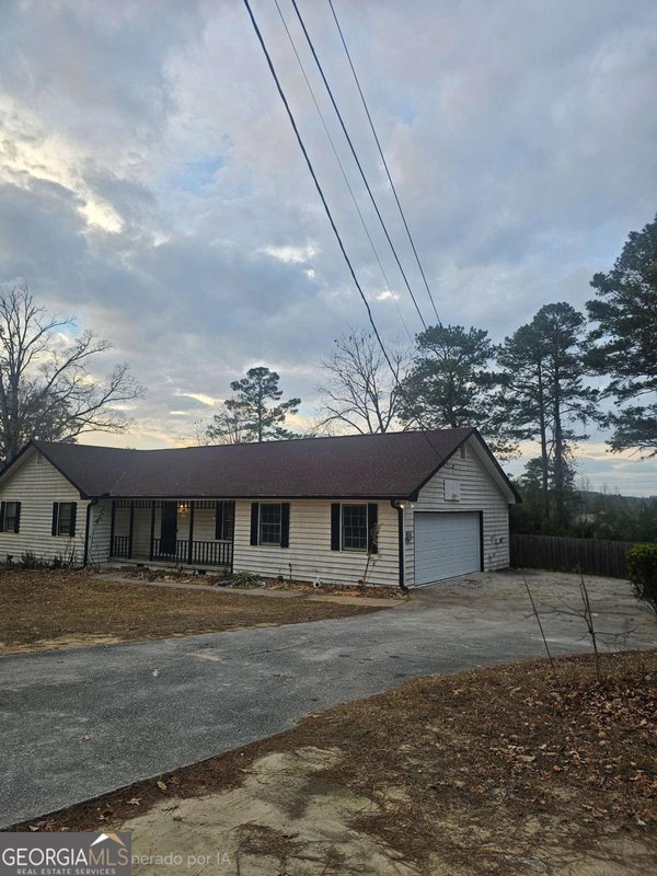 1291 S Deshon Rd Lithonia