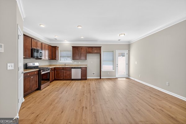 1734 Snapping Court Winder