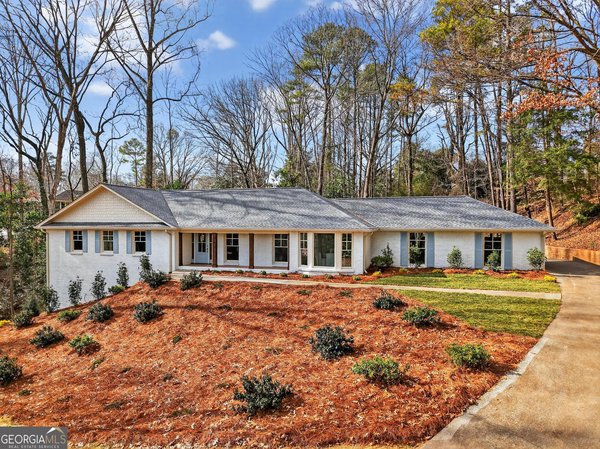 12080 Mountain Laurel Drive Roswell