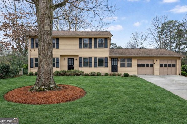 537 Angie Way Lilburn