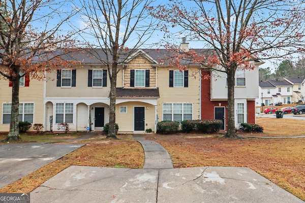 6109 Camden Forrest Drive Riverdale