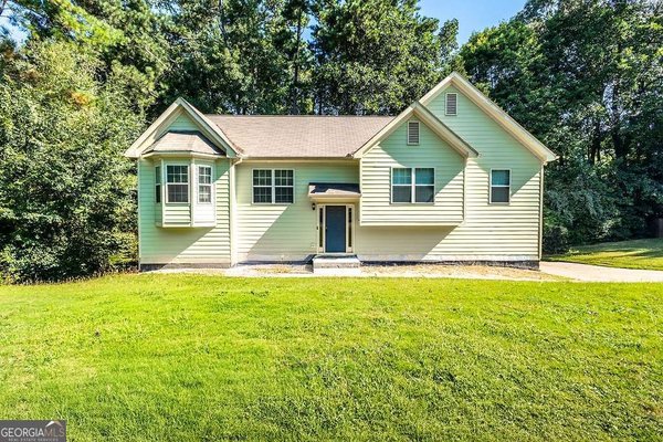 3907 Robin Court, Acworth