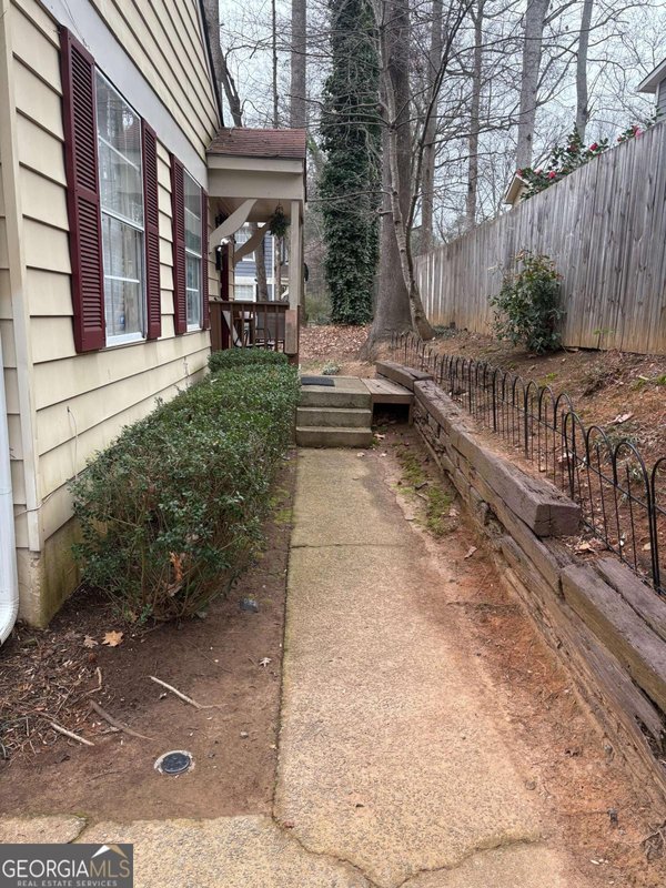 1317 Surrey Lane, Marietta