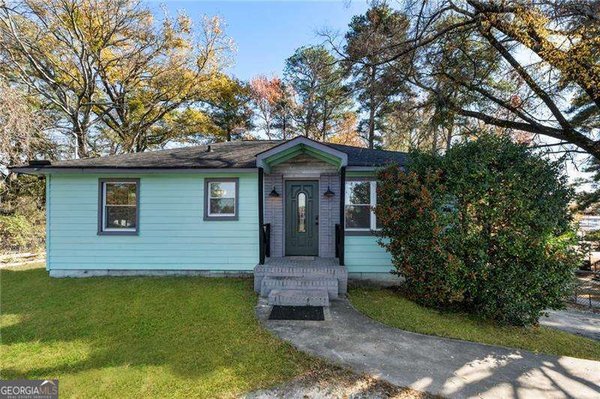 5211 Oakdale Road, Smyrna