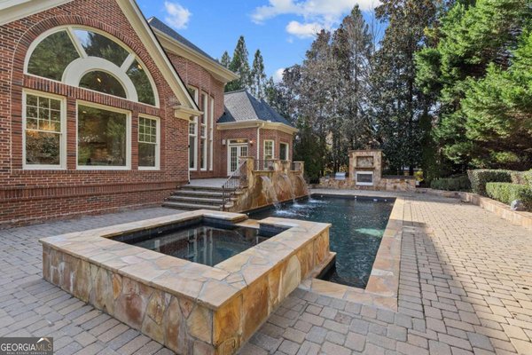 1017 Cherbury Lane, Alpharetta