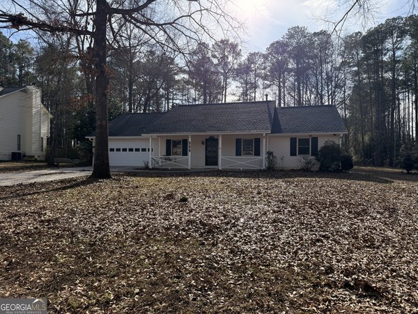 300 Raintree Bend Peachtree City