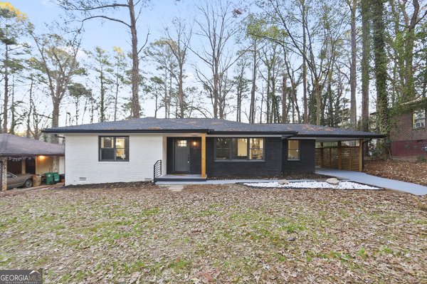 2798 Hidden Forest Court Atlanta