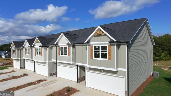 main picture of 6346 Pine Ridge Point, Lula