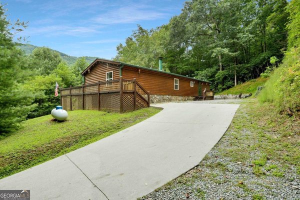 1390 Snake Nation Road, Blue Ridge