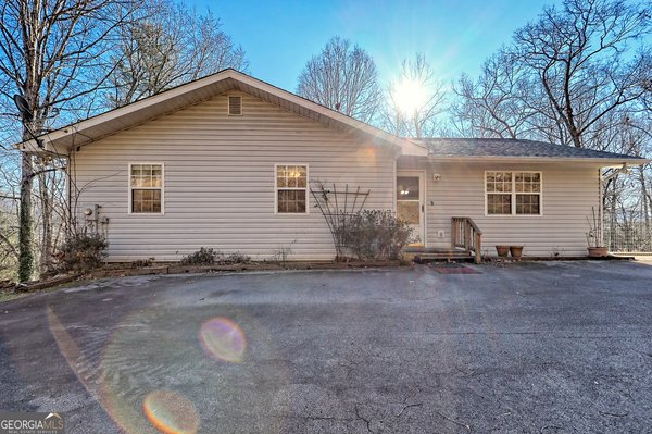 170 White Street Dillard