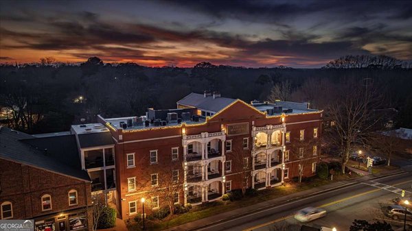 262 Washington Street, Madison