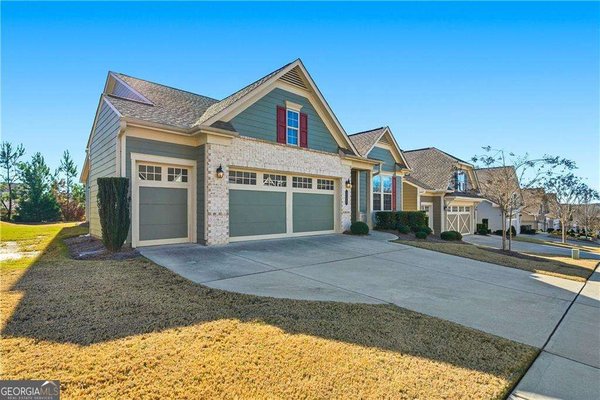 321 Cottonwood Circle, Peachtree City