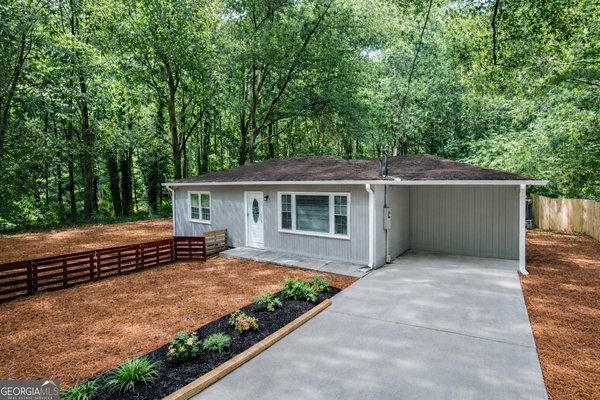 6709 Baker Drive Lithia Springs