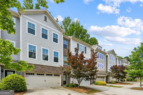 2817 White Oak Lane Decatur