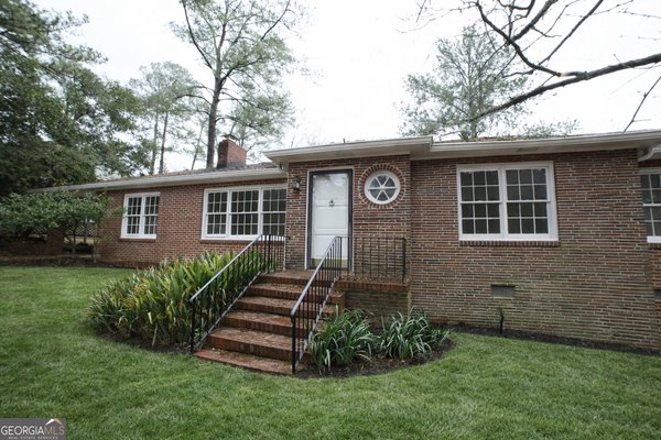 1825 Waverland Circle, Macon