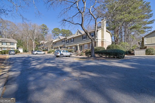 6900 Roswell Road, Atlanta