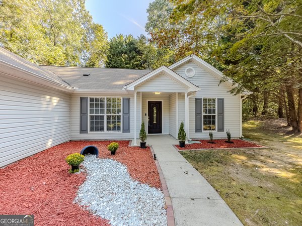 2622 Sam Calvin Drive Dacula