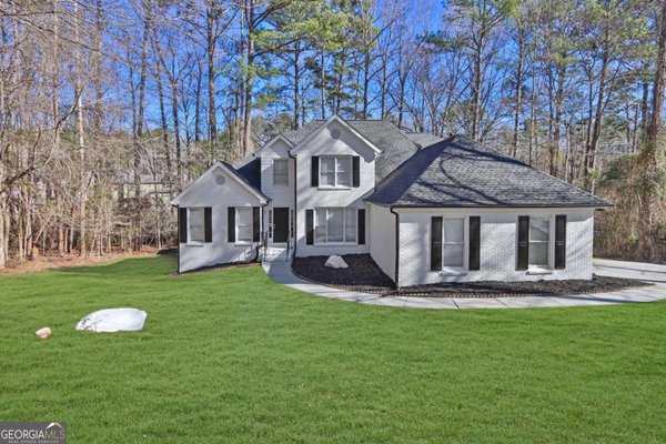 3760 Mountain Cove Road, Snellville