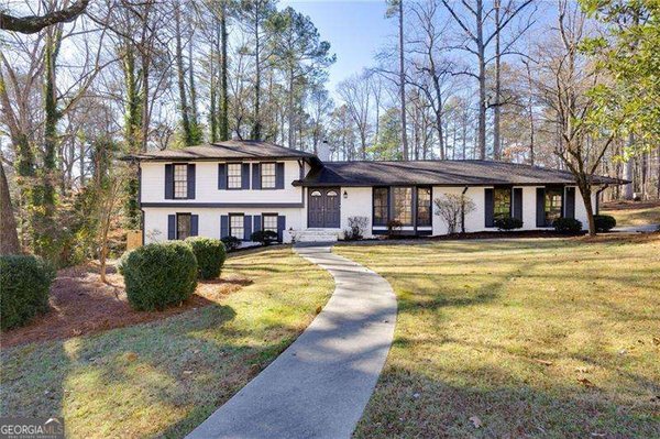 1523 Chateau Drive, Atlanta