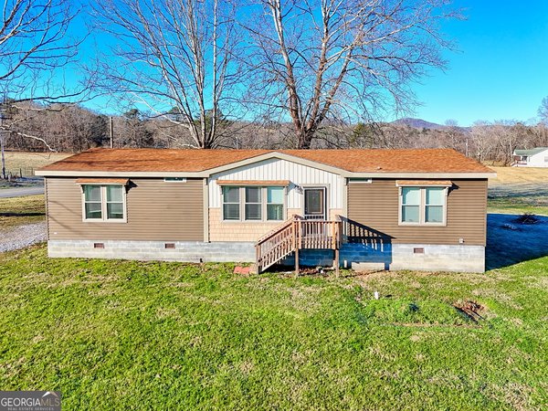 42 Jones Creek Road, Blairsville