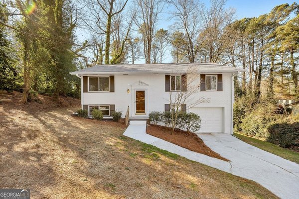 2564 Timberly Drive Marietta