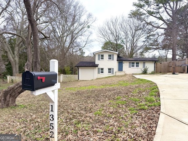 1352 Hicks Circle Conyers