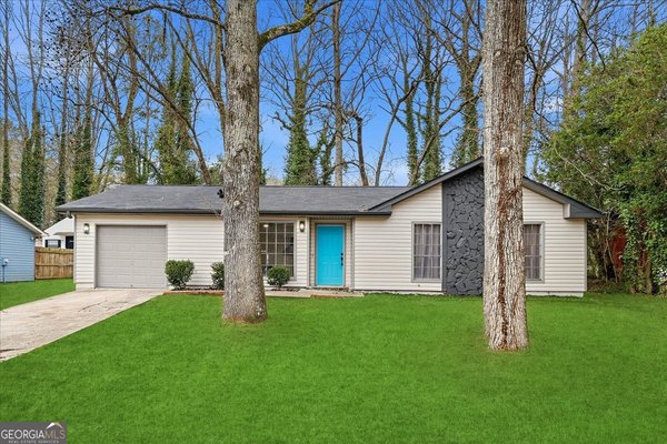 8185 Englewood Trail Riverdale