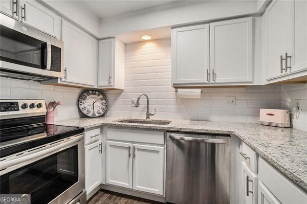 94 Rosaire Place, Atlanta