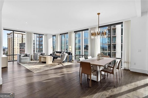 3107 Peachtree Road, Atlanta