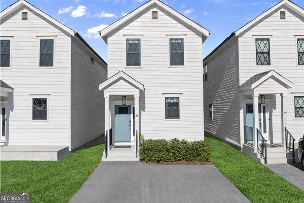 35 Cottonwood Street, Clayton