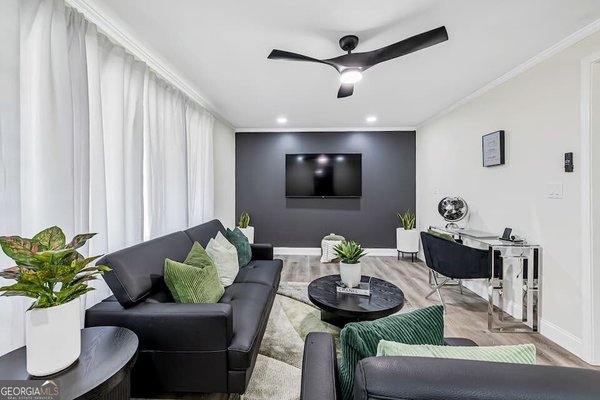 2271 Plantation Drive, Atlanta