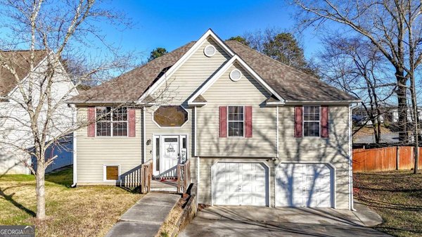 101 Twin Oaks Drive, Calhoun