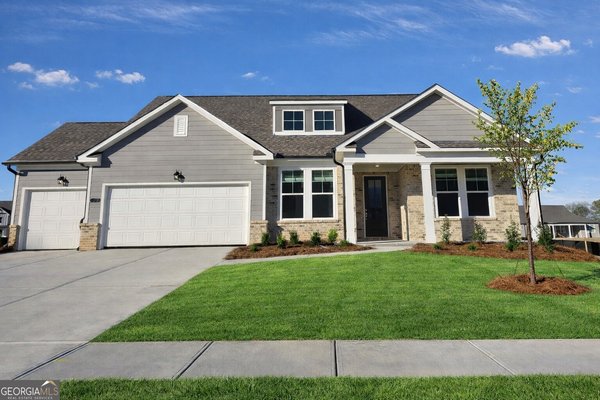 327 Grand Wehunt Drive, Hoschton