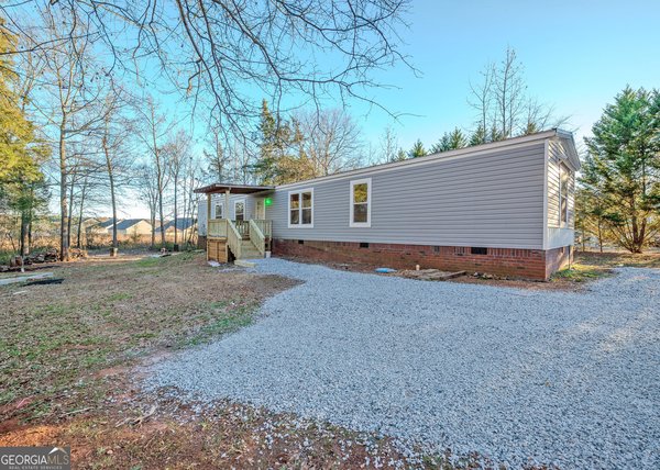 40 Spout Springs Court, Hartwell