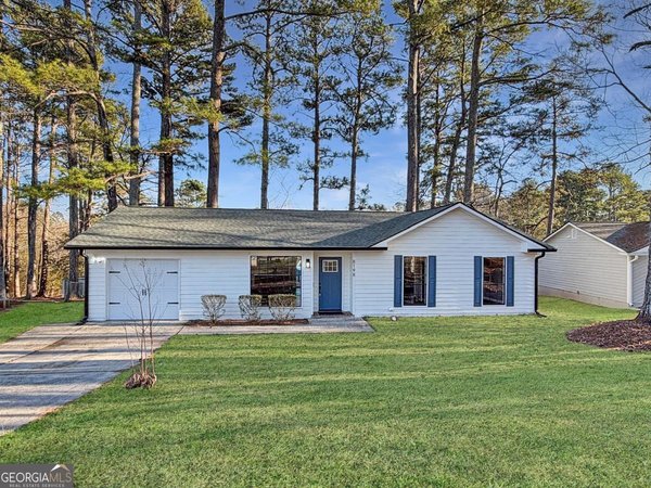 8198 Winewood Court Riverdale