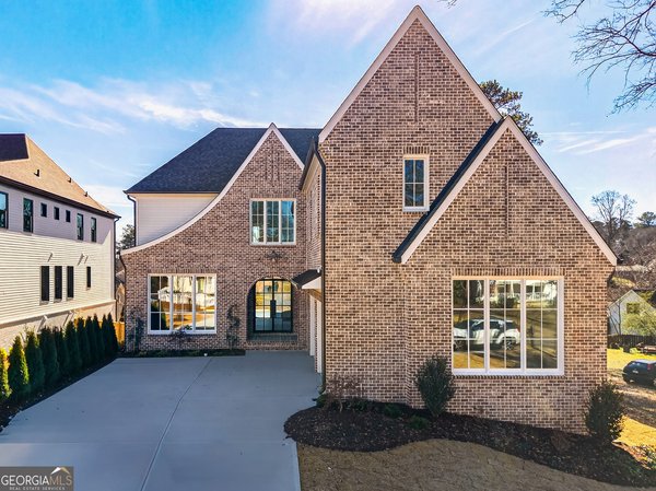 102 King Street, Roswell