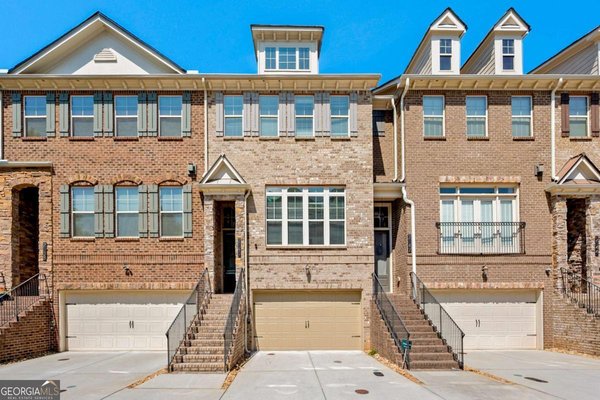 2140 Coventry Drive, Brookhaven