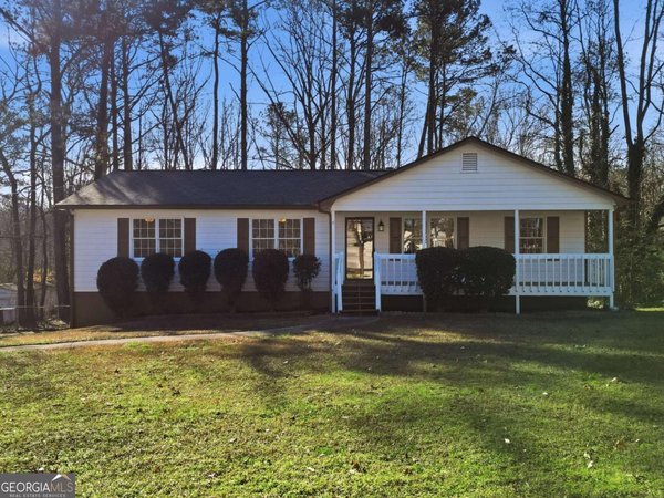 5641 Riding Woods Drive, Powder Springs