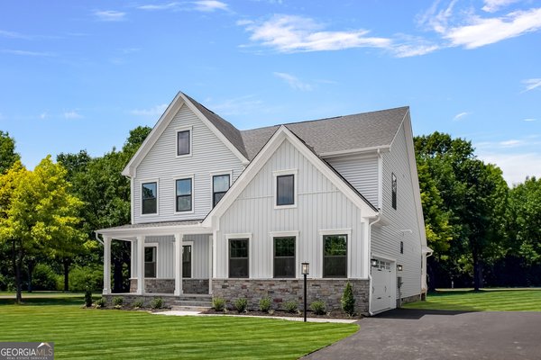 450 Flying Eagle Drive, Commerce