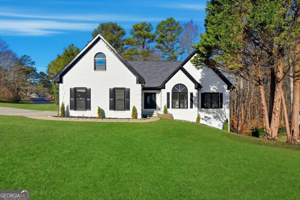 2152 Paces Vale Place, Lawrenceville