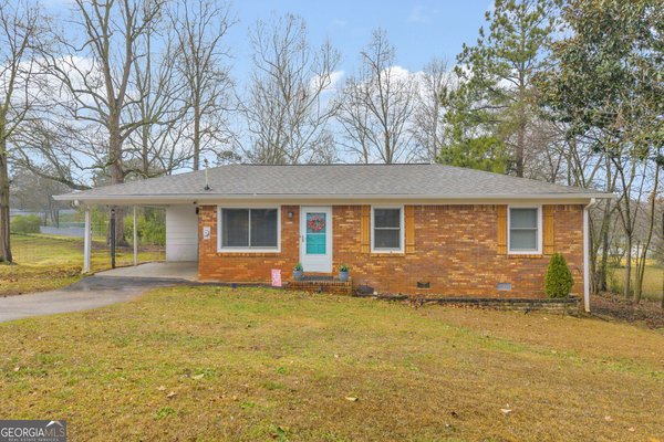 94 Hillcrest Street, Commerce