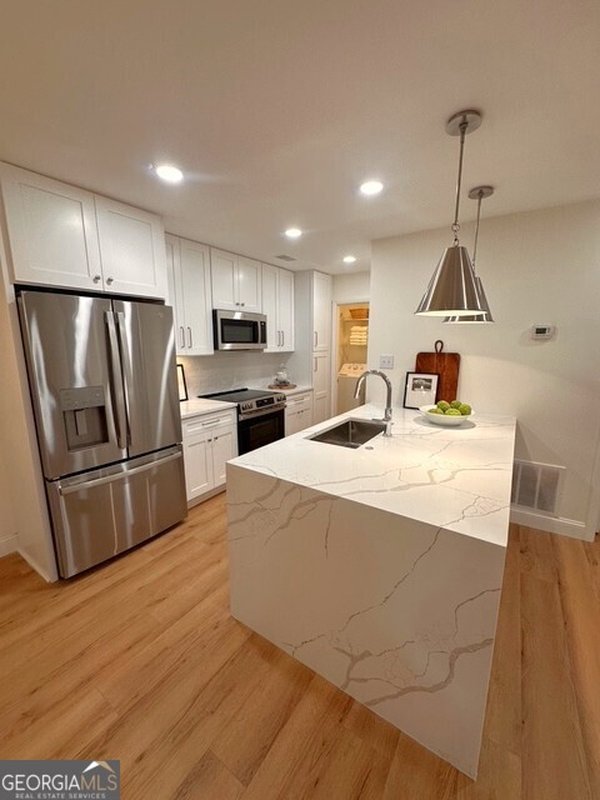 514 Tuxworth Circle, Decatur